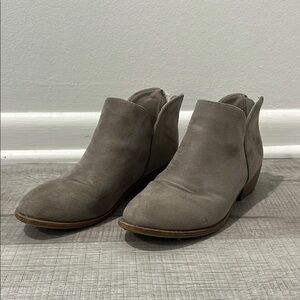 Women's Taupe Ankle Boots